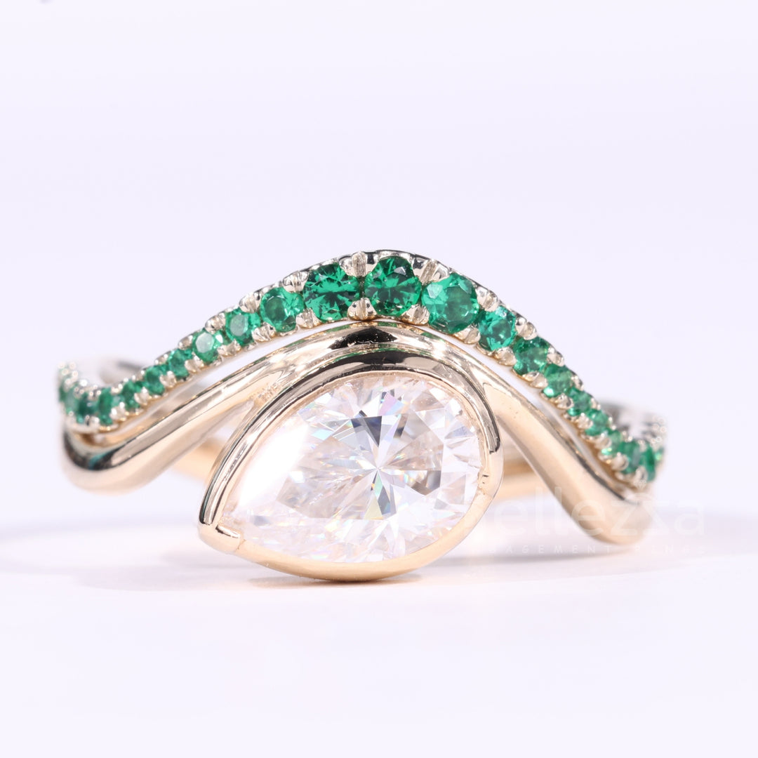 1.0CT East-West Pear Cut Unqiue Curved Green Gemstone Bridal Ring Set