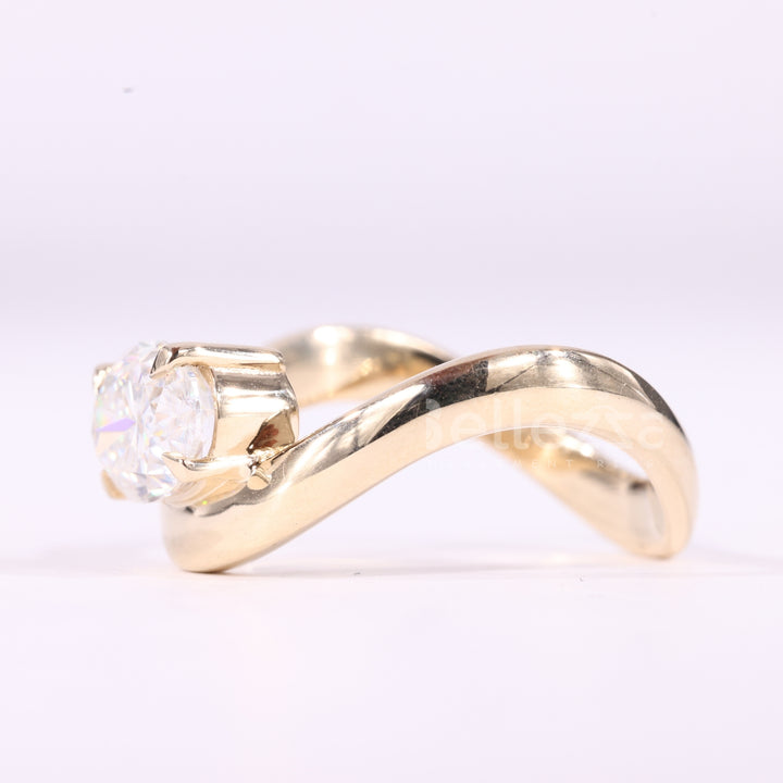 1.50CT East-West Oval Cut Curved Moissanite Solitaire Engagement Ring