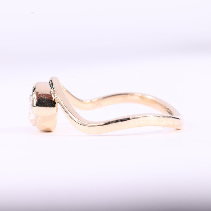 1.0CT East-West Pear Cut Unique Curved Moissanite Engagement Ring