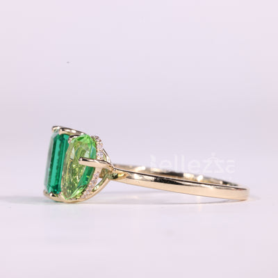 2.0CTW Emerald & Pear Cut Green Gemstone Toi Et Moi Engagement Ring