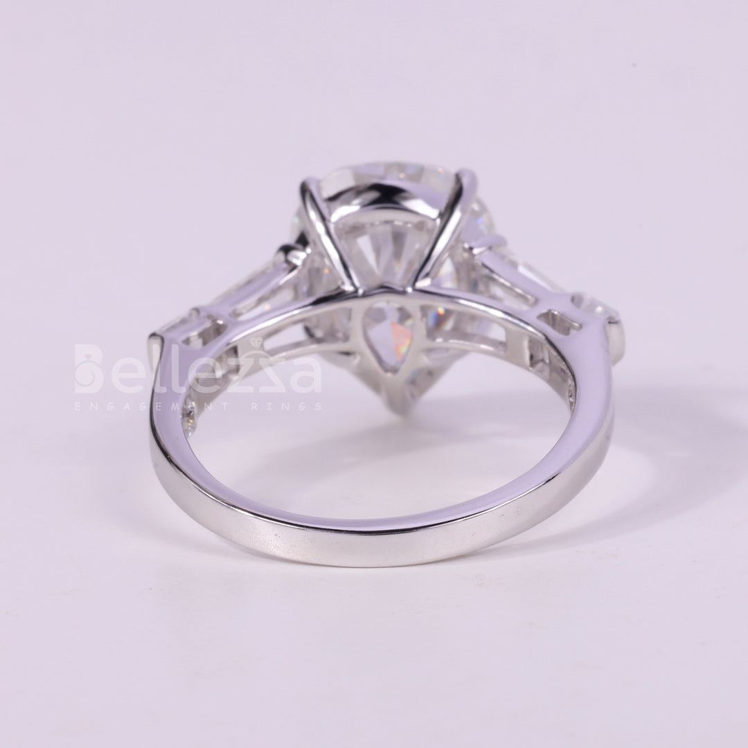 1.0CT Pear Cut Three Stone Moissanite Engagement Ring
