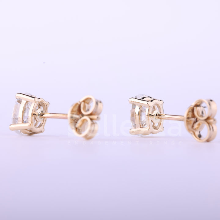 2.0CTW Oval Cut Diamond Solitaire Moissanite Stud Earrings