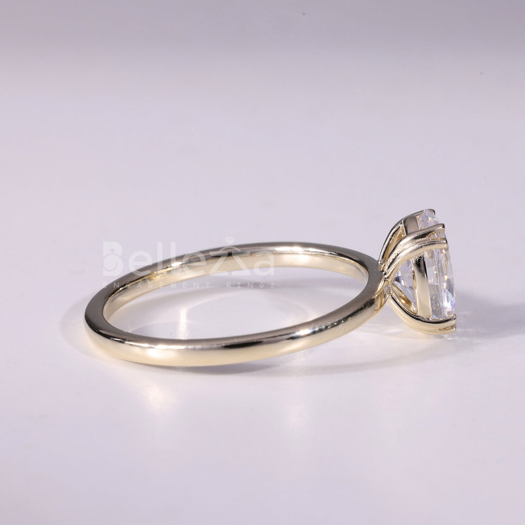 1.0CT Oval Cut Solitaire Moissanite Diamond Engagement Ring