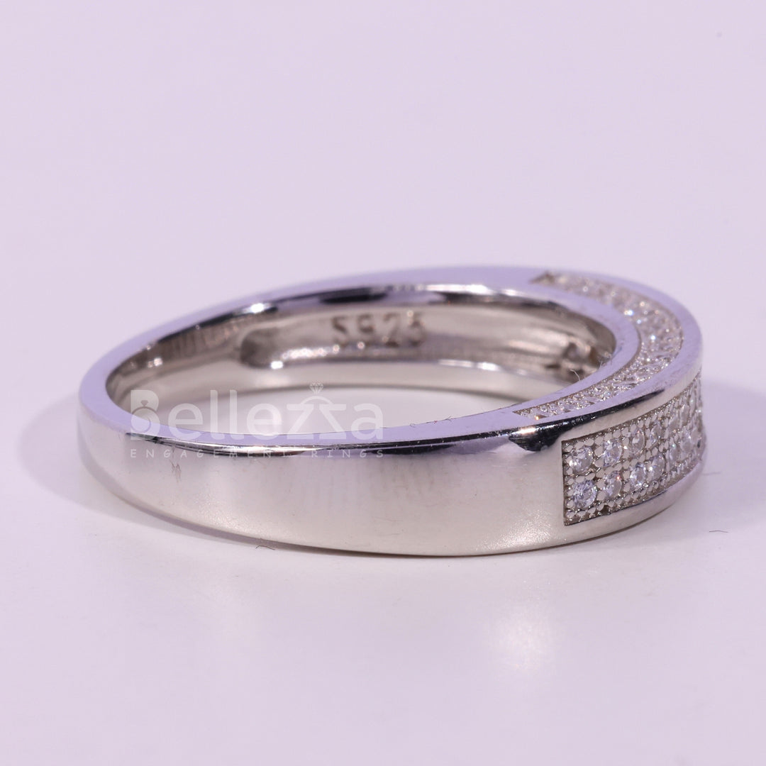 Round Cut Miscro Pave Setting Moissanite Wedding Band