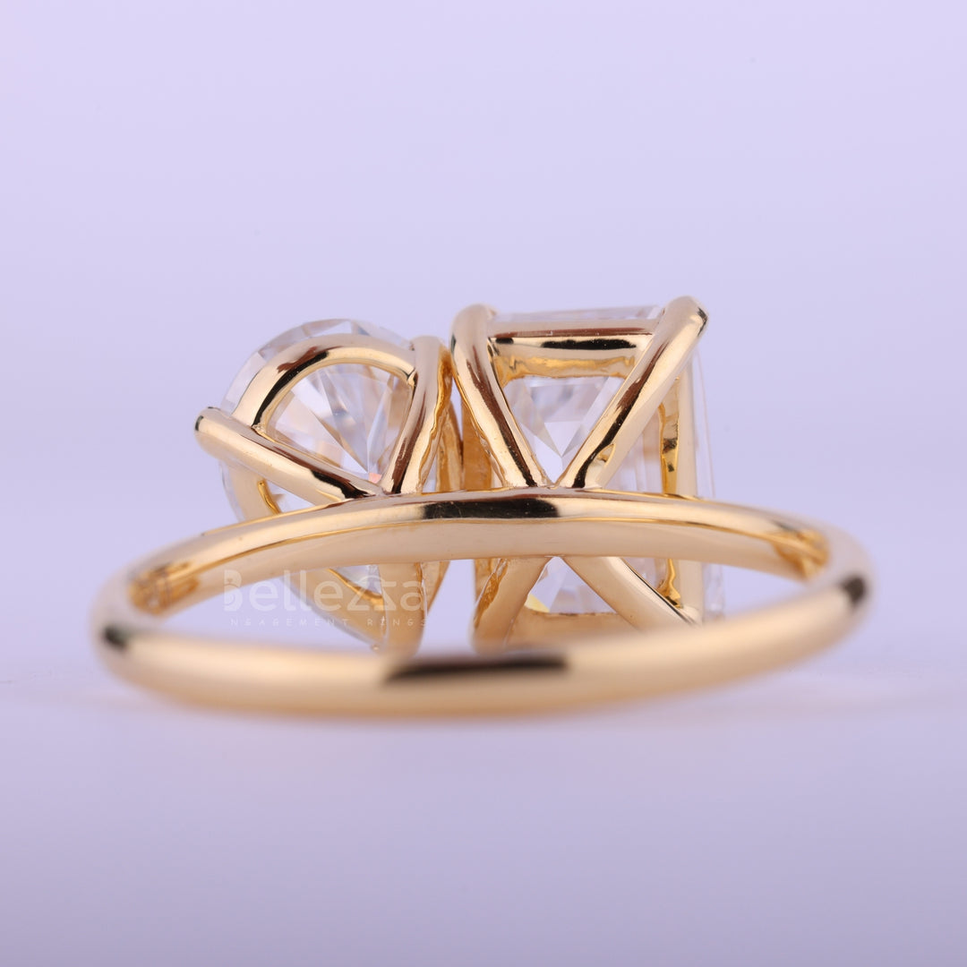 2.0CT Emerald & Pear Cut Diamond Toi Et Moi Engagement Ring