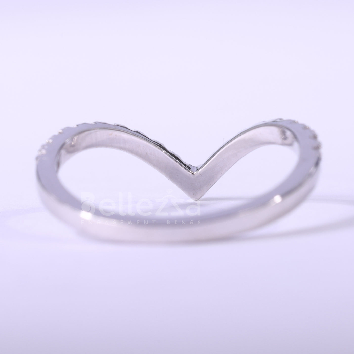 Round Cut Curved Moissanite Wedding Band