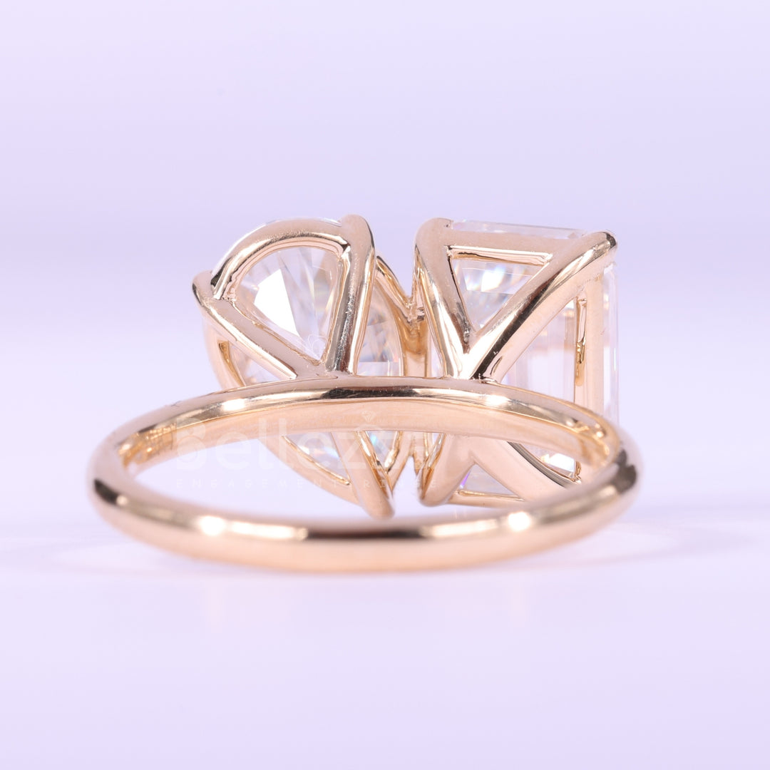 2.0CTW Emerald & Pear Cut Toi Et Moi Moissanite Engagement Ring