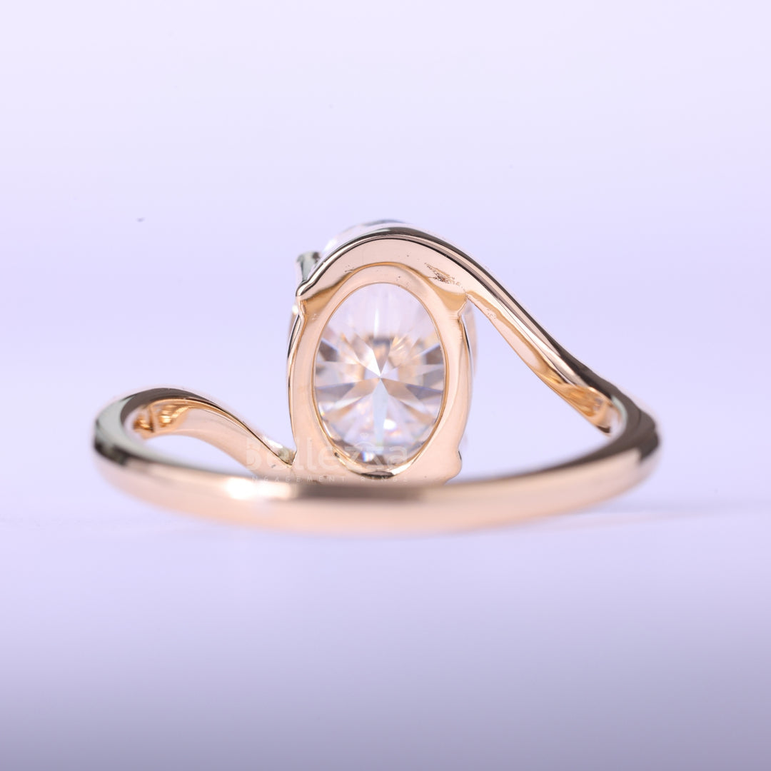 1.50CT Oval Cut Unique Solitaire Moissanite Engagement Ring