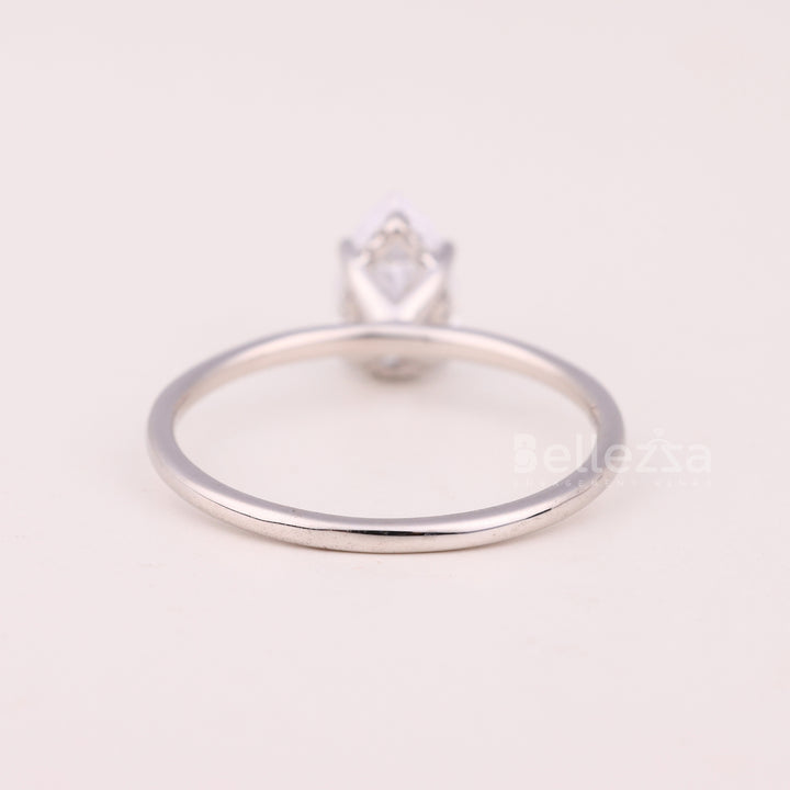 1.0Cut Pear Cut Diamond Hidden Halo Engagement Ring