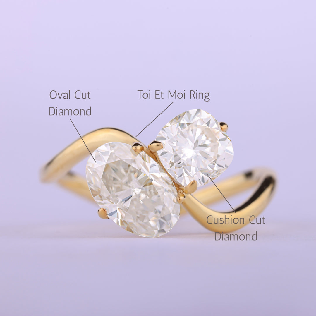 Oval & Cushion Cut Curved Moissanite Toi Et Moi Engagement Ring