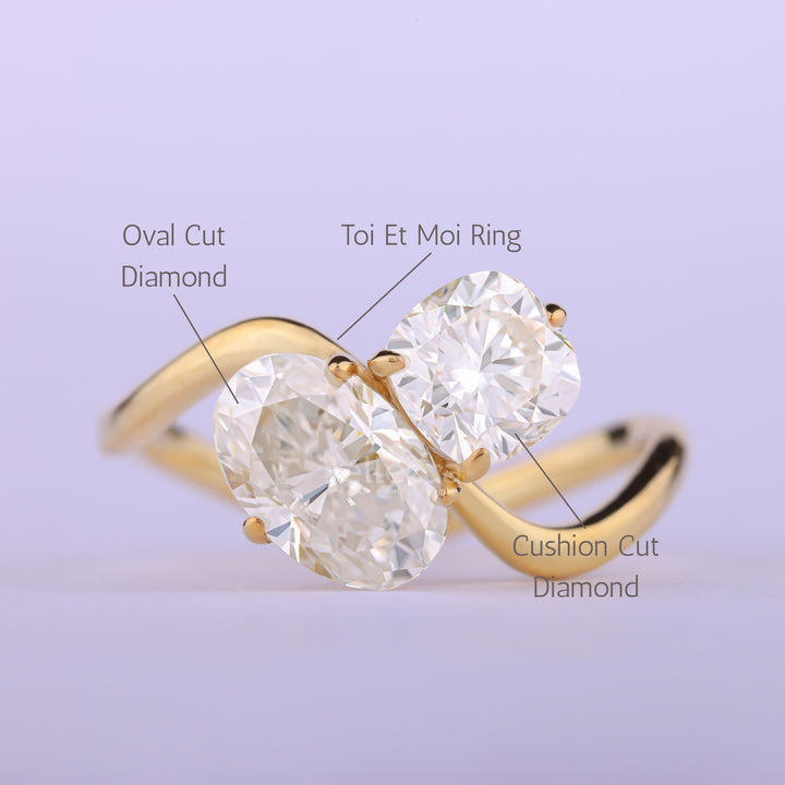 Oval & Cushion Cut Curved Moissanite Toi Et Moi Engagement Ring