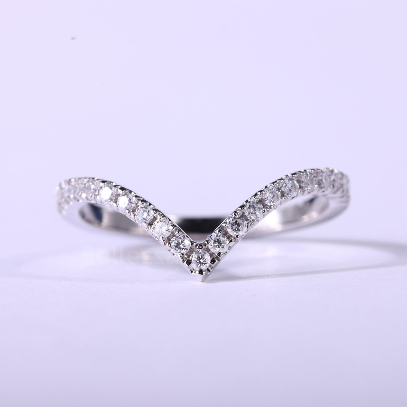 Round Cut Curved Moissanite Wedding Band