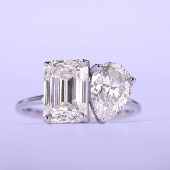 1.0CT Emerald & Pear Cut Toi Et Moi Moissanite Engagement Ring