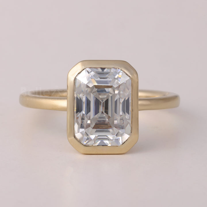 1.0CT-2.0CT Emerald Cut Bezel Setting Moissanite Engagement Ring