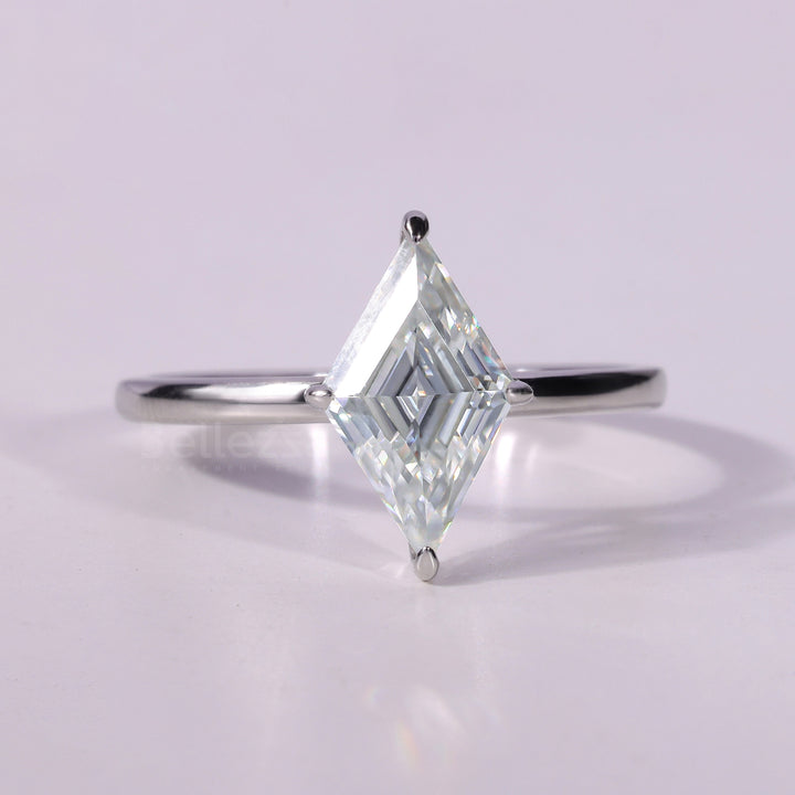 1.0CT Kite Cut Diamond Solitaire Moissanite Engagement Ring