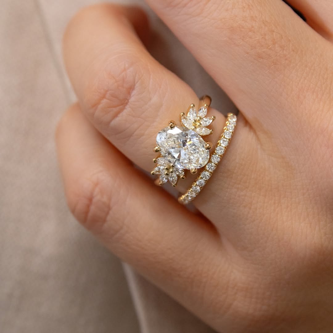 2.0-4.0 CT Oval  Lab Grown Diamond Cluster Style Engagement Ring