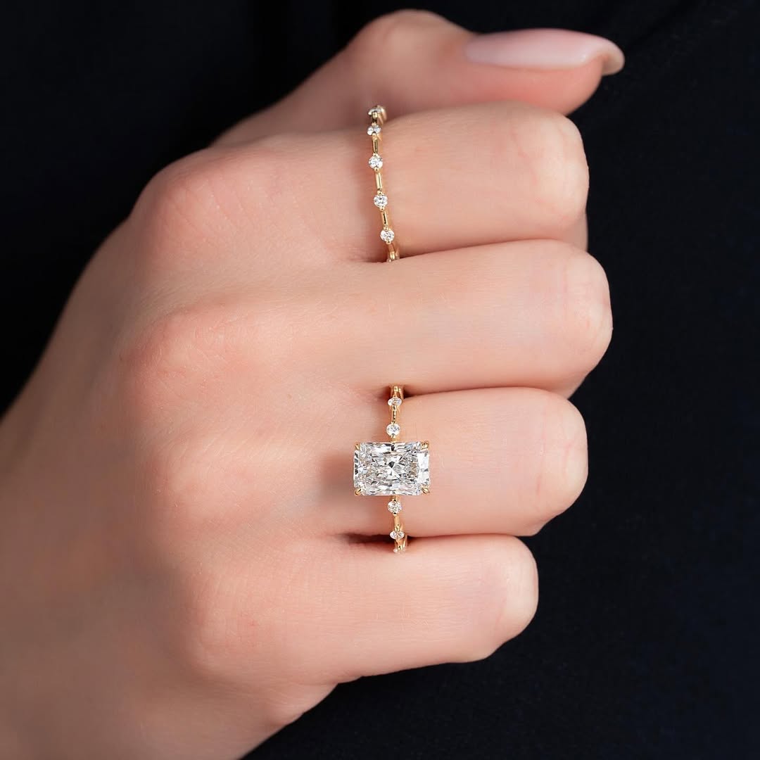 1.0-3.0 CT Radiant Lab Grown Diamond Dainty Setting Engagement Ring