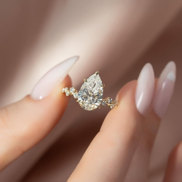 1.5-3.5 CT Pear  Lab Grown Diamond Cluster Setting Engagement Ring