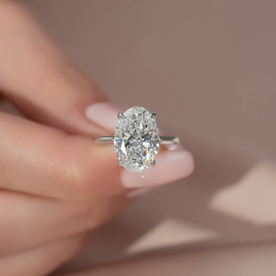 3.5-5.5 CT Oval  Lab Grown Diamond Hidden Halo Setting Engagement Ring