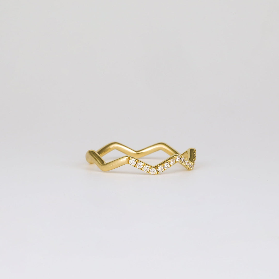 0.44 TCW Round Lab Grown Diamond Zig Zag Wedding Band