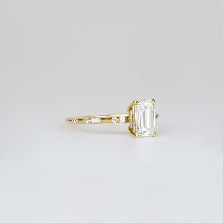 1.0 -3.0 CT Emerald  Lab Grown Diamond Dainty Engagement ring