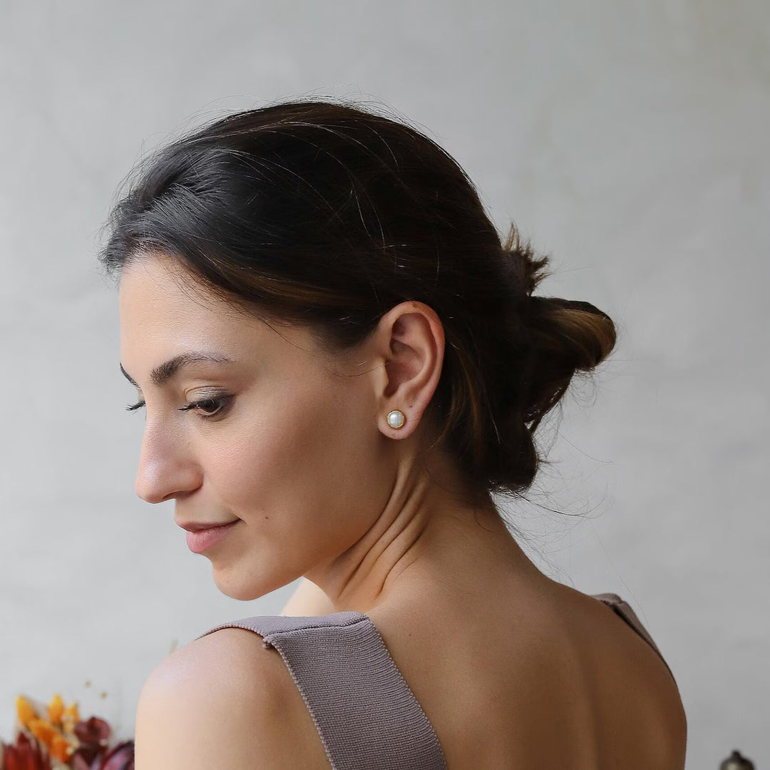 Delicated Pearl Gemstone Stud Earrings For Her -June Birthstone