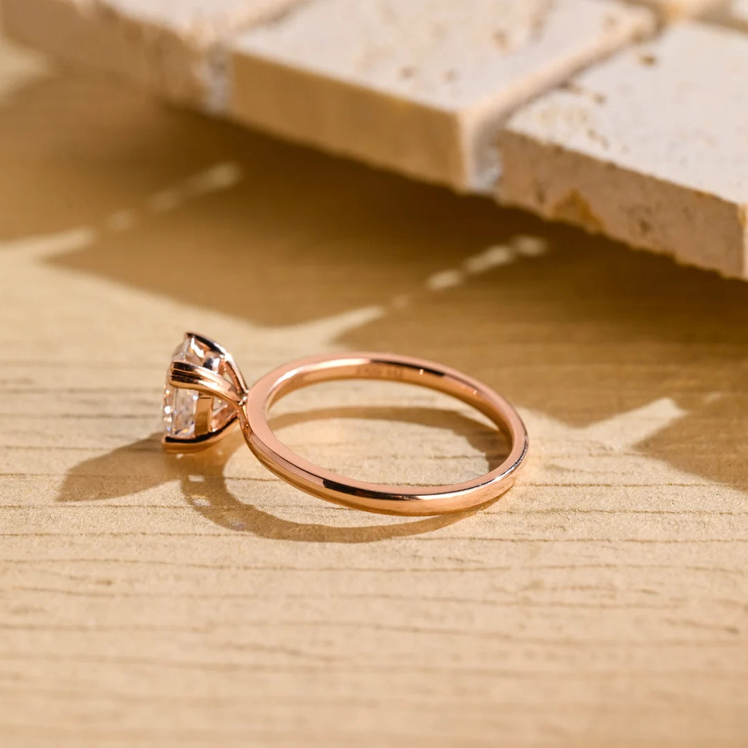 1.0 CT Oval Cut Diamond Solitaire Moissanite Engagement Ring