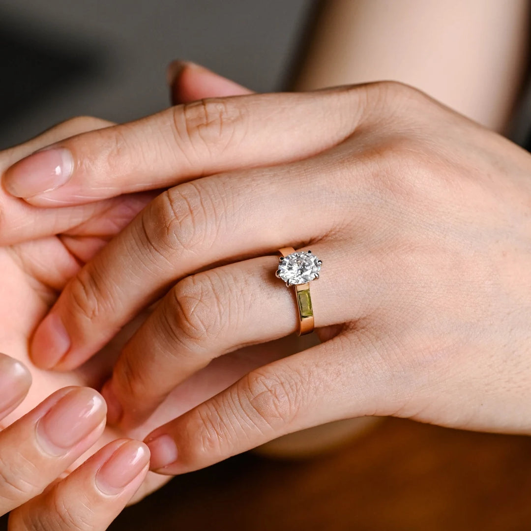 1.0 CT Oval Cut Solitaire Diamond Moissanite Engagement Ring