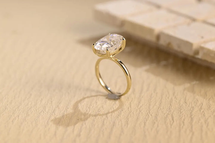 4.0 CT Oval Cut Solitaire Diamond Moissanite Engagement Ring