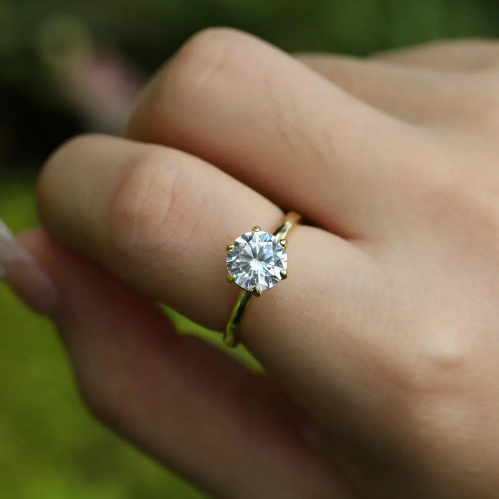 1.0CT Round Brilliant Daimond Solitaire Moissanite Engagement Ring
