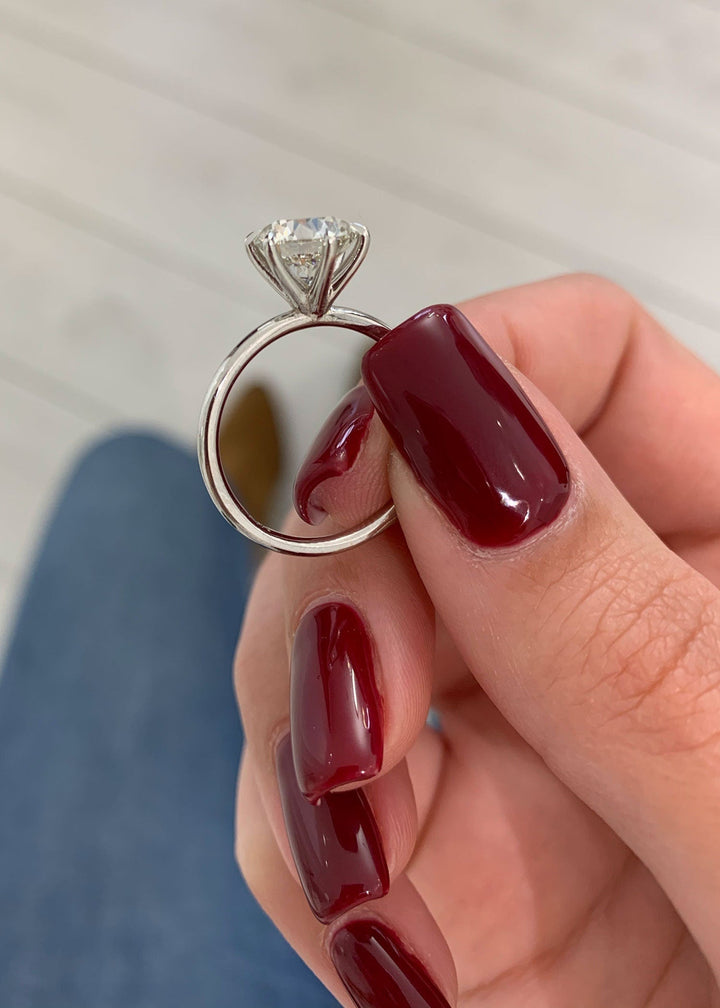 1.0-3.0 CT Round Diamond Solitaire Engagement Ring