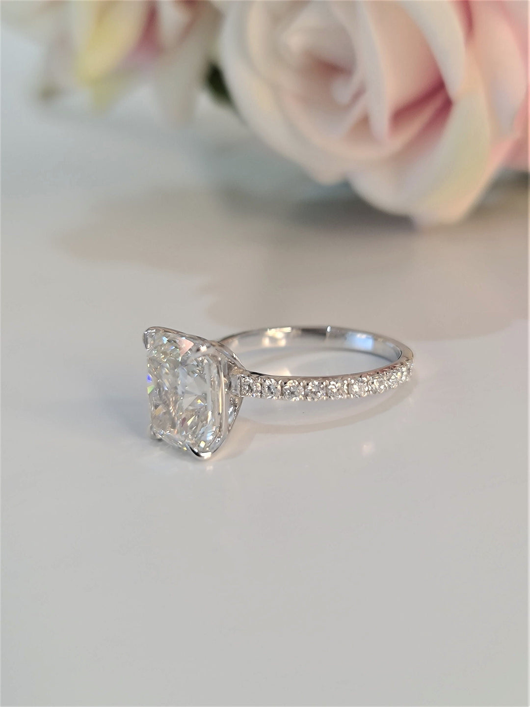 2.0 CT-4.0 CT Cushion Pave Setting Lab Grown Diamond Engagement Ring