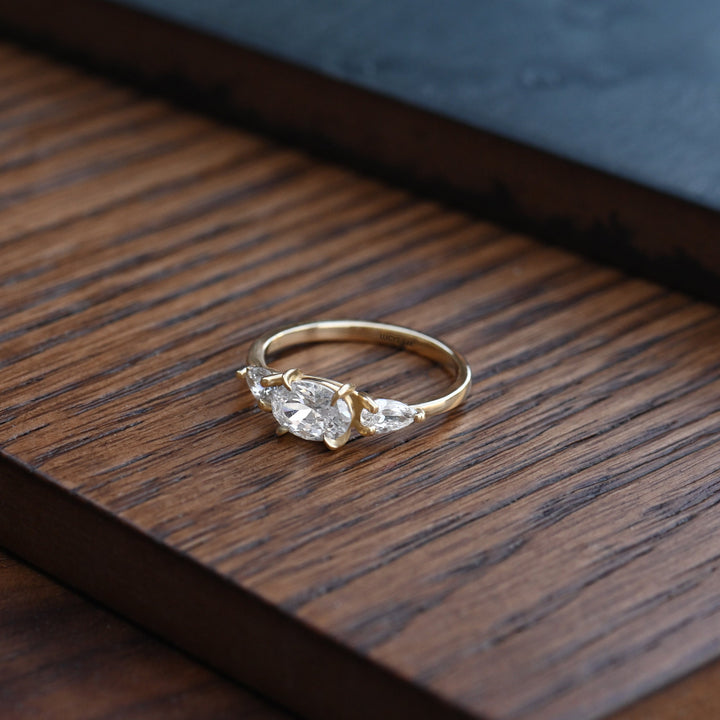 East-West Oval Cut Three Stone Moissanite Engagement Ring For Women