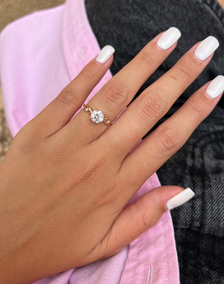 1.0 CT Round Cut Moissanite Twig Engagement Ring