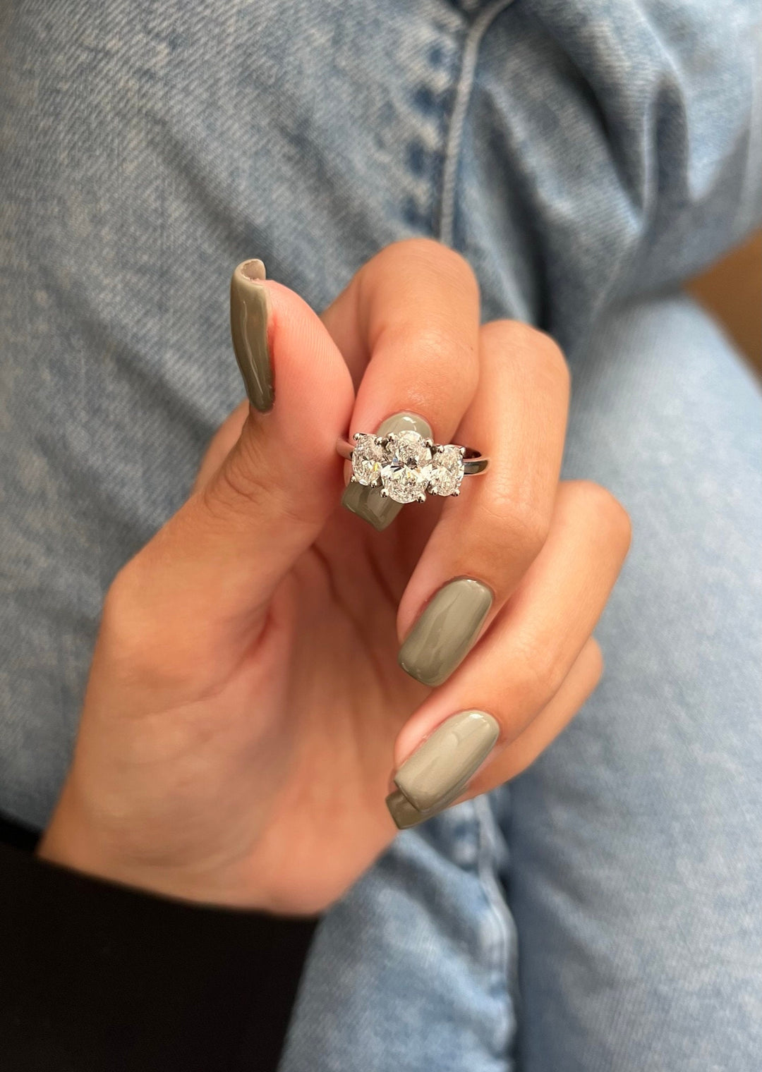 1.0 CT Oval Cut Three Stone Moissanite Diamond Engagement Ring