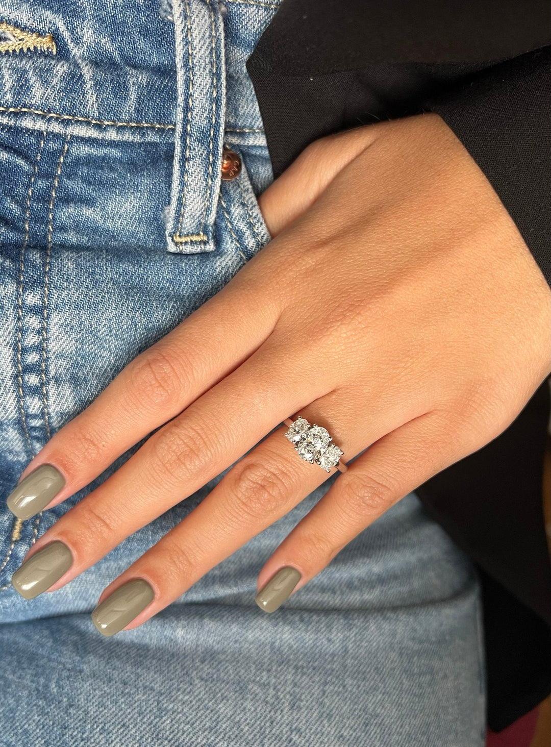 1.0 CT Oval Cut Three Stone Moissanite Diamond Engagement Ring