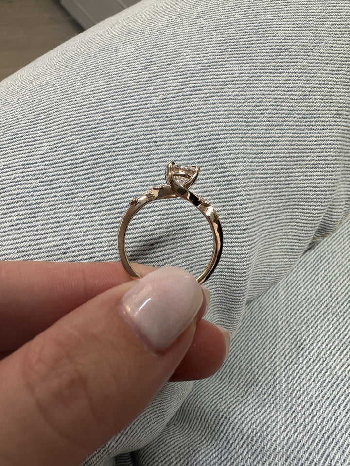 1.0CT Round Cut Moissanite Diamond Twig Engagement Ring