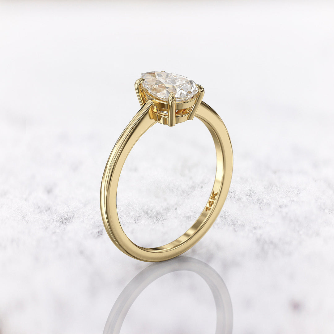 1.0 CT Pear Cut Moissanite Solitaire Diamond Engagement Ring