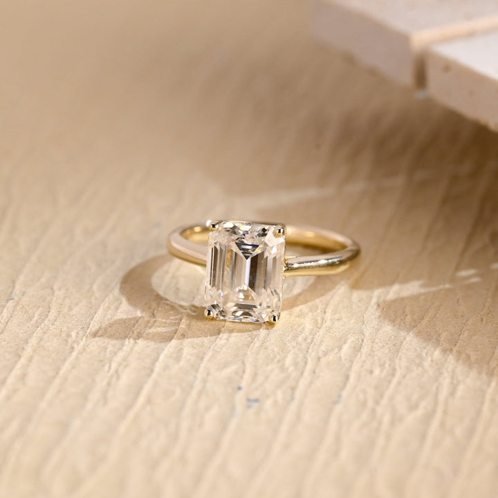 3.0 CT  Emerald Cut Solitaire Diamond Moissanite Engagement Ring
