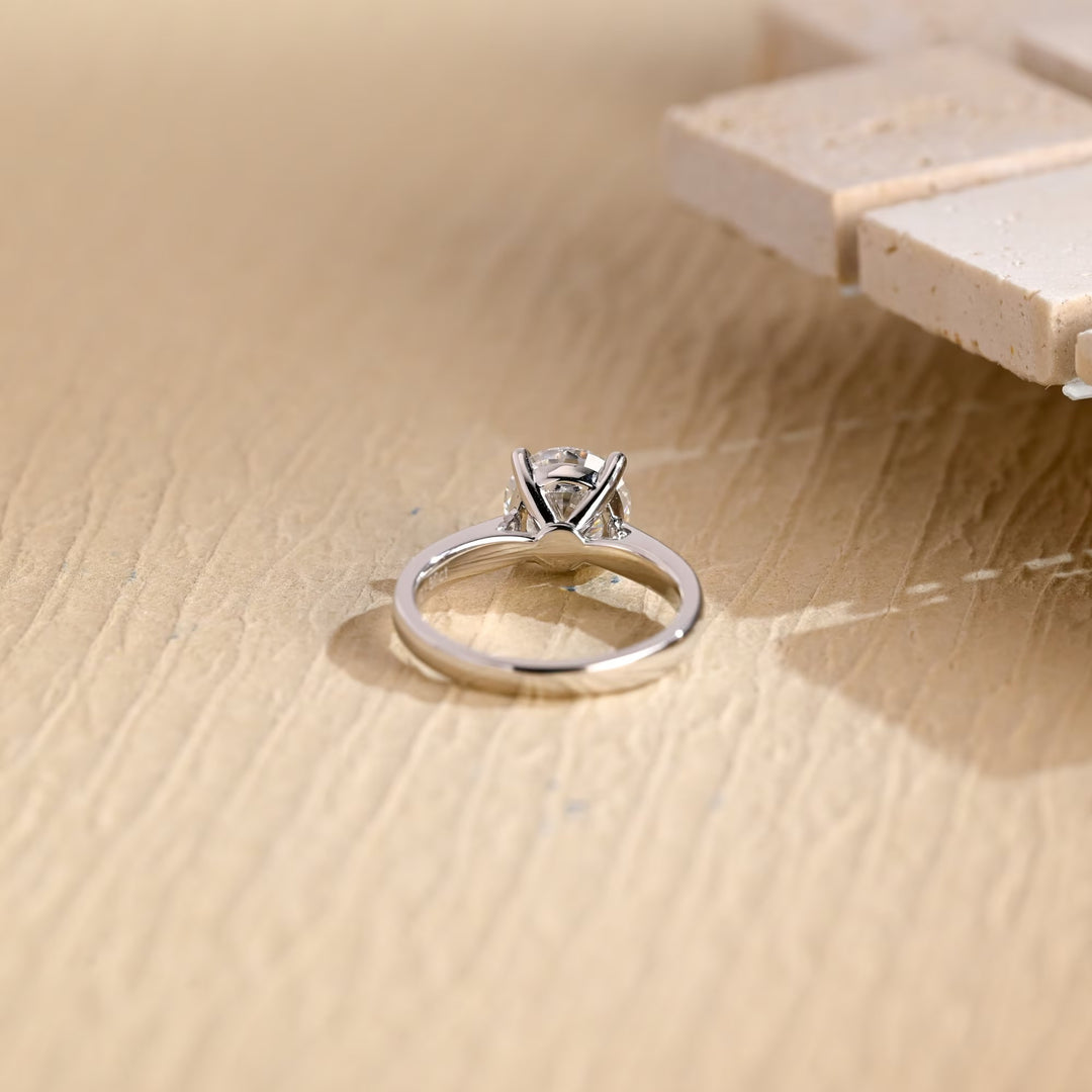 1.0 CT Round Brilliant Cut Solitaire Moissanite Engagement Ring