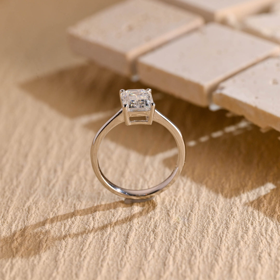 1.50 CT Round Brilliant Cut Solitaire Moissanite Engagement Ring