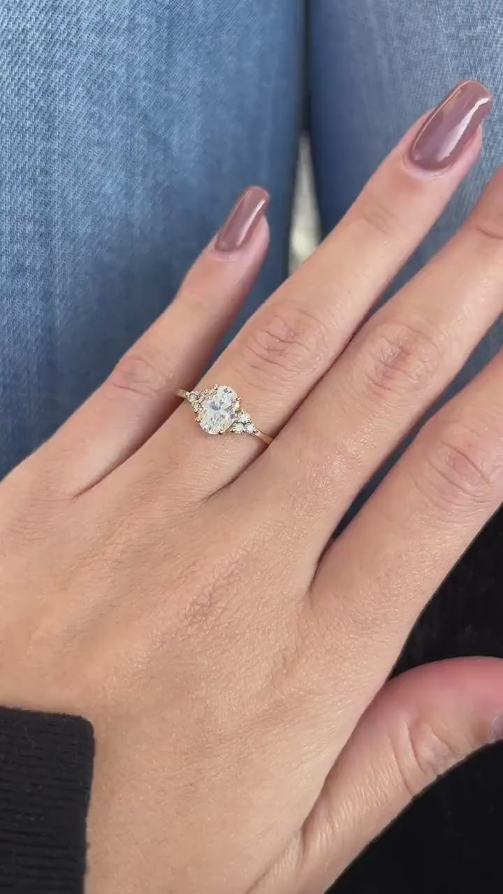 1.0 CT Oval Cut Moissanite Cluster Engagement Ring