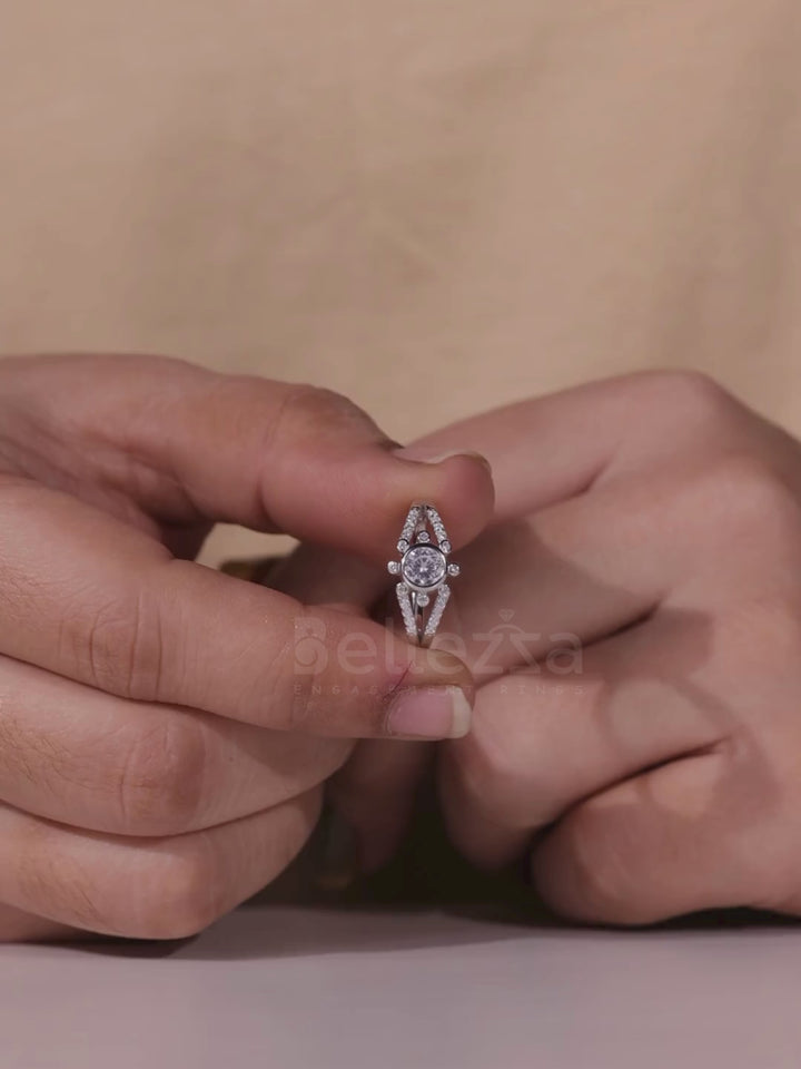 1.0CT-3.0CT Round Cut Cluster Diamond Engagement Ring