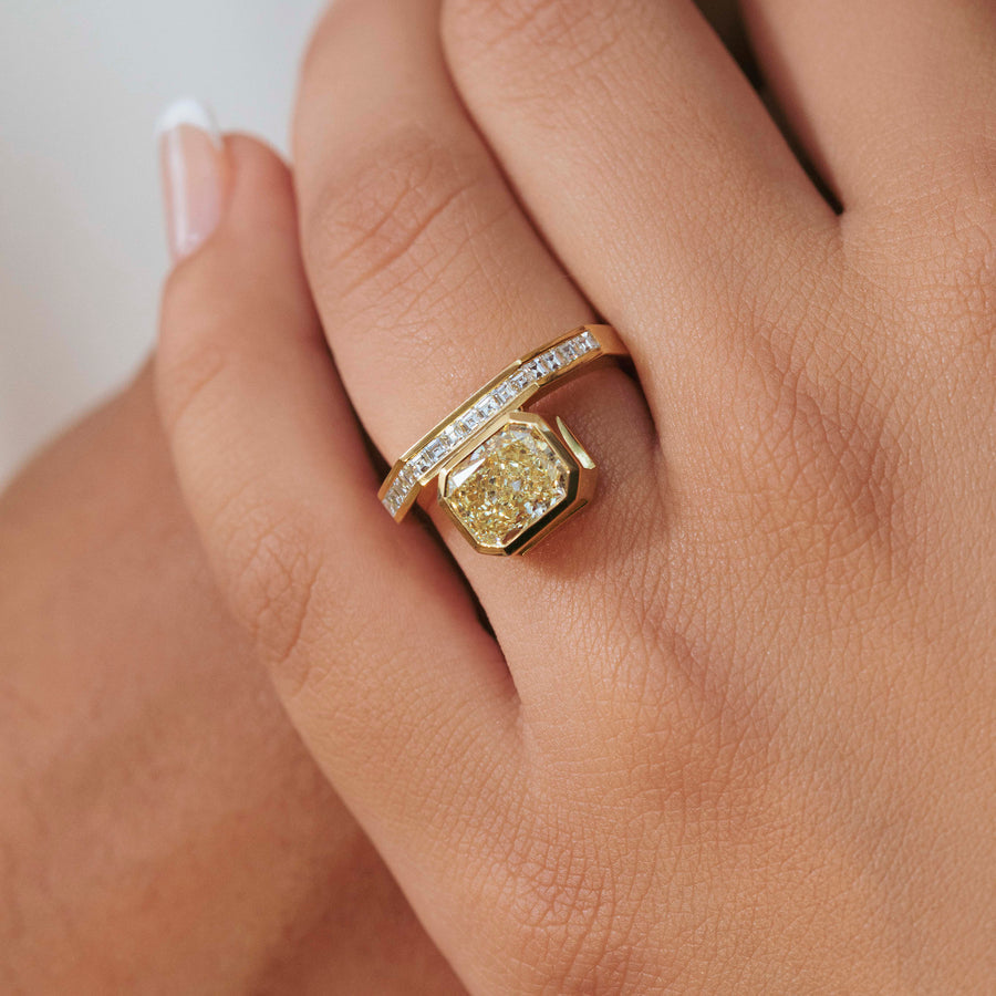 2.0CT Fancy Yellow Radiant East-West Bezel Setting Unique Lab Grown Engagement Ring