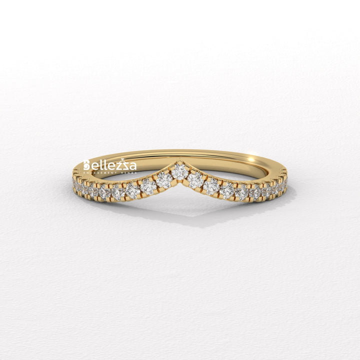 Round Diamond Curved Style Lab Grown Wedding Band