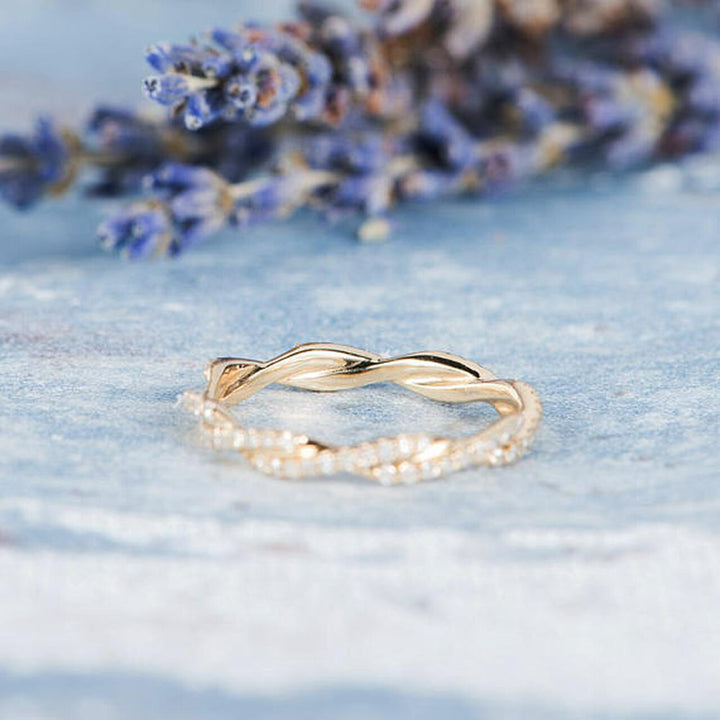 Round Brilliant Cut Full Eternity Twisted Infinite Wedding Band