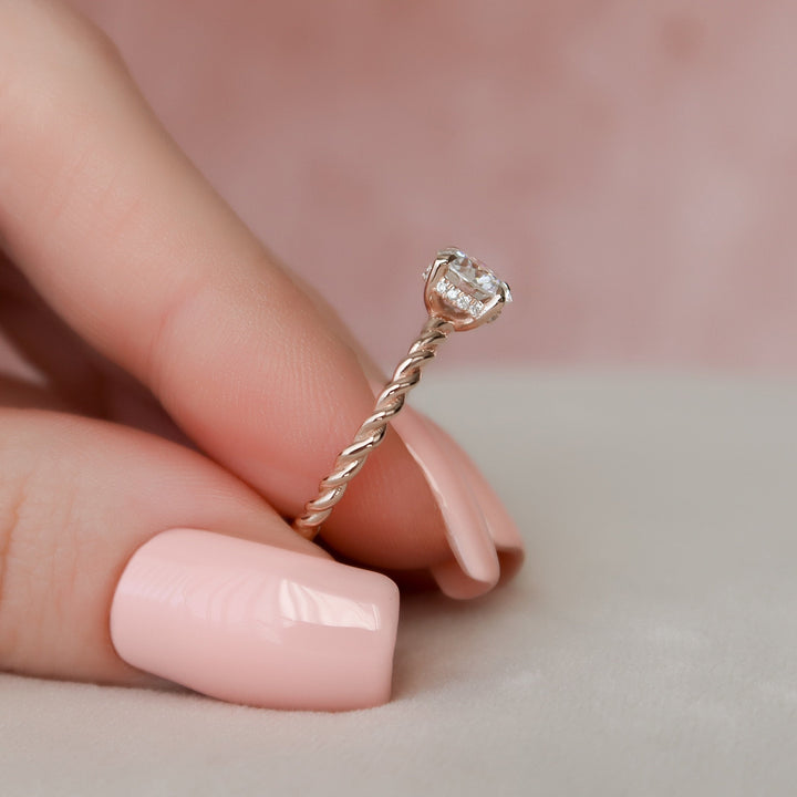 1.0CT Round Brilliant Cut Moissanite Solitare Bridal Engagement Ring Set