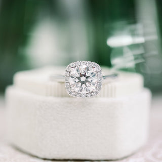 1.75CT Round Brilliant Cut Moissanite Halo Diamond Engagement Ring