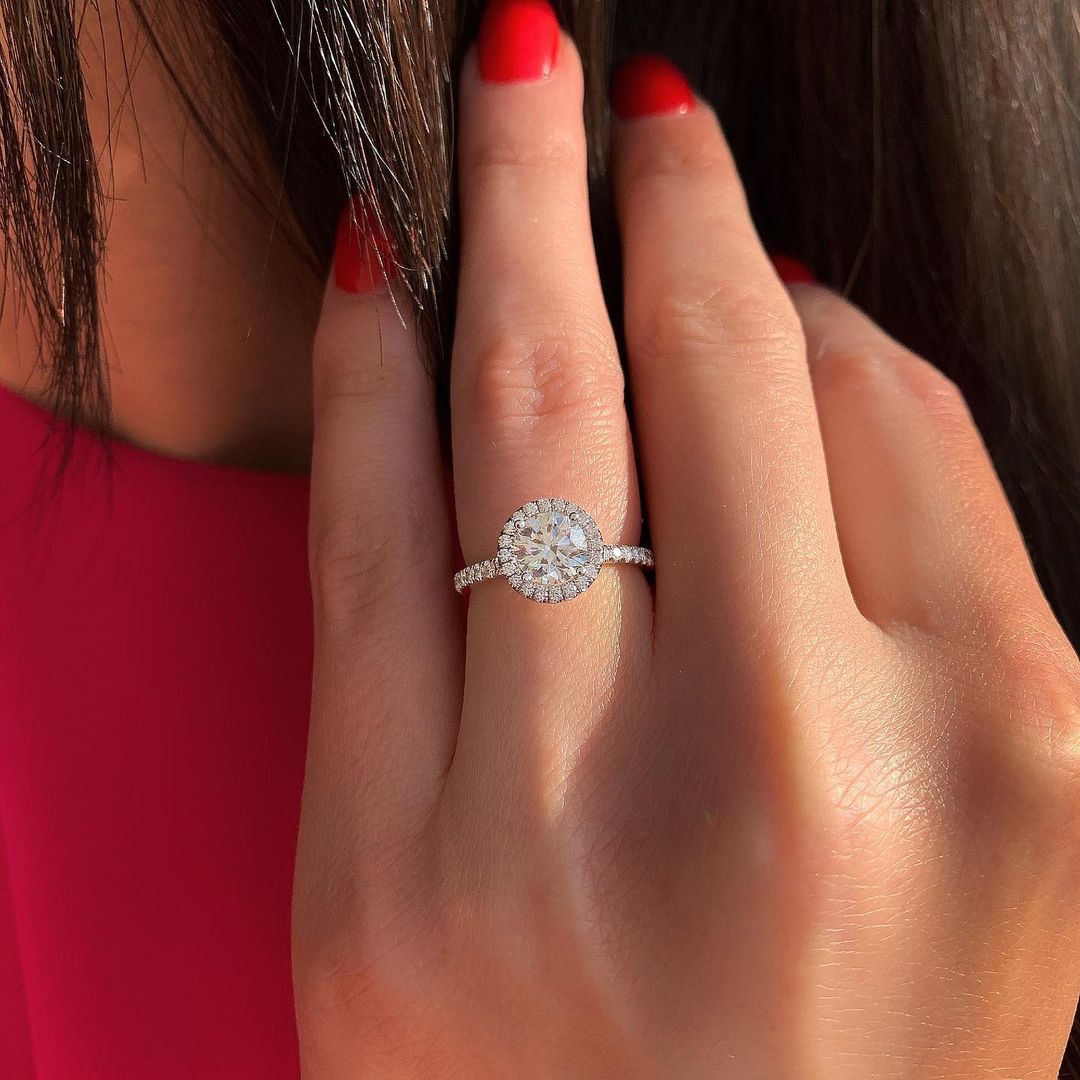 1 CT Round Halo Cut Moissanite Engagement Ring