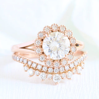 Vintage Round Cut Halo Moissanite Ring With Crown Diamond Band